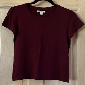 American Eagle Outfitters Cropped Baby Tee in Wine. Women’s S/P